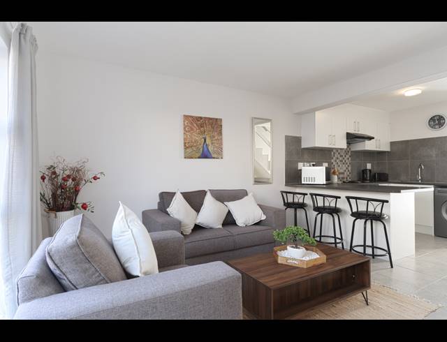 2 BEDROOM DUPLEX FOR SALE IN STRATFORD GREEN